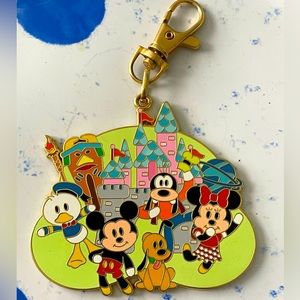 Disney 2007 Vintage Cute Characters Lanyard Metal